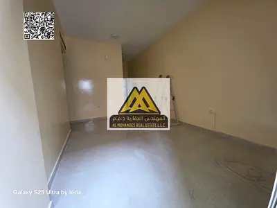 2 حمام \ غرفه ماستر \ موقع قريب من المحلات والخدمات