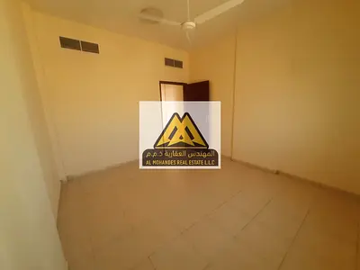 فرصة مميزة للإيجار شقة غرفة وصالة في منطقة المويهات 2 – عجمان، تقع في موقع حيوي على شارع رئيسي، وتتميز بسهولة الوصول إلى الشارقة ودبي وطريق الشيخ محمد