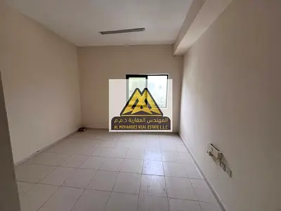 الراشدية2 عجمان، موقع مميز بجوار أبراج الفالكون، يتميز بمساحة كبيرة ومطبخ منفصل، مع تشطيب نظيف وموقع حيوي