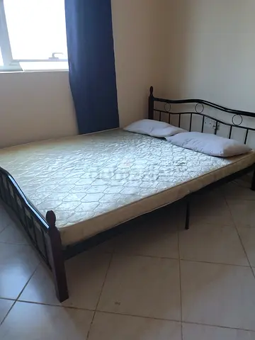 Queen size bed with mattress