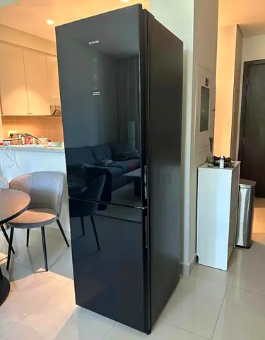 Hitachi bottom freezer Refrigerator with digital inverter