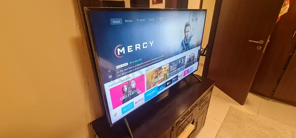 Samsung Smart 4K TV - 49 inch, perfect condition