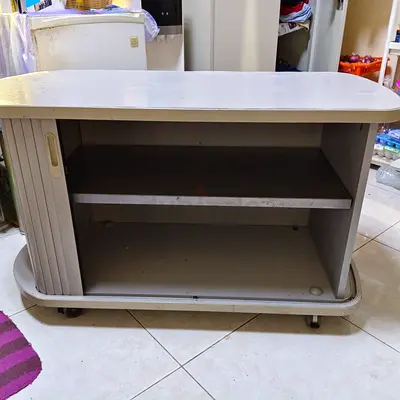 Smalll tablle with storage cabinet