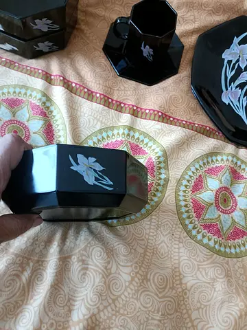 Branded crockery set for sale