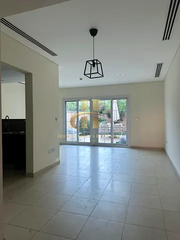 Vacant | 1BHK Converted Into 2 BHK | Spacious