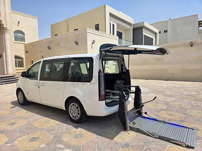 Modern Car – Latest Model – Suitable for Peoplسيارة حديثة موديل جديد مناسبة لذوي الهمم بحالة ممتازة