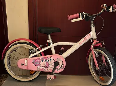 B’Twin 16-inch Docto Girl 500 kids bike