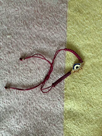 USED Adjustable Evil Eye String Bracelet - Burgundy