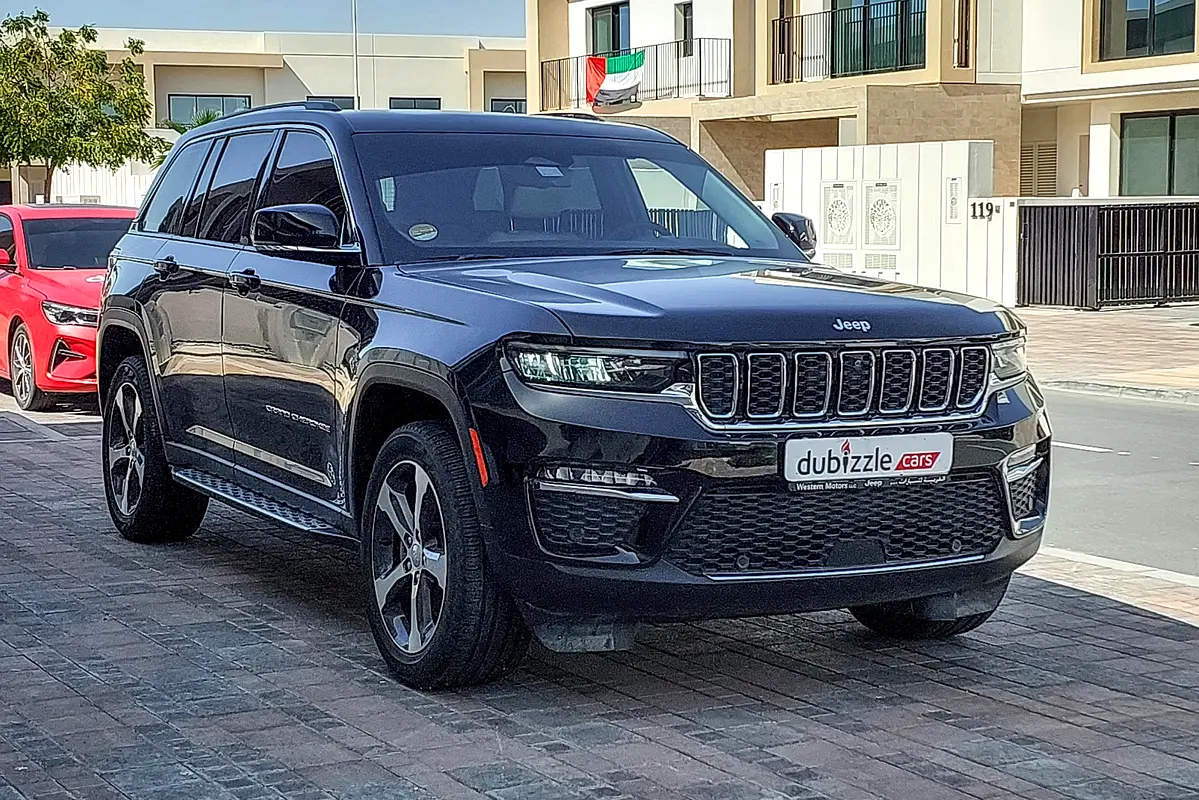 Jeep Grand Cherokee 2024 — photo 1 of 15