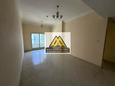 مدينة الإمارات، بموقع استراتيجي مميز بجانب شارع الشيخ محمد بن زايد، مما يوفر سهولة تنقل عالية وقرب من جميع الخدمات الحيوية والمرافق الأساسية.