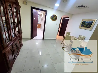 الخان برج الروز مقابل مطعم الطربوش السورى برج الروز شقه غرفتين وصاله و  حمام ومطبخ كبير