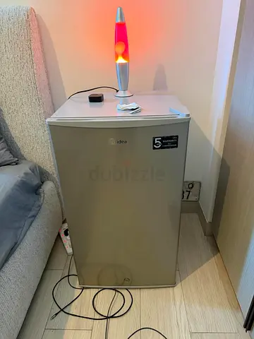 Midea mini fridge
