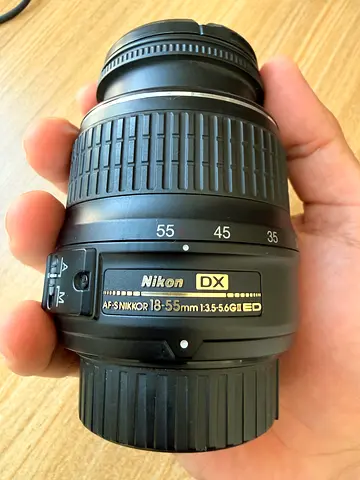 Nikon AF-S DX 18-55mm f/3.5-5.6G VR (standard kit zoom) - good condition