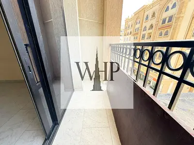 Spacious 2bhk with open view balcony// prime location// private parking free