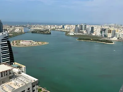 إطلالة بحرية مباشرة | باركن وجيم ومسبح | تصديق على المالك | على القصباء وشارع الخان | قريب من مخرج دبي | غرفة وصالة ماستر