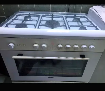 Cooking range , stove