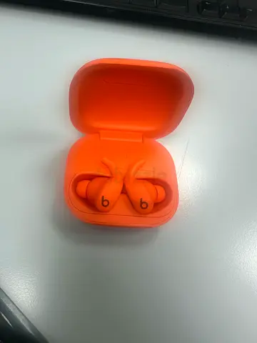 Beats Fit Pro Wireless Earbuds - Orange (with charging case)