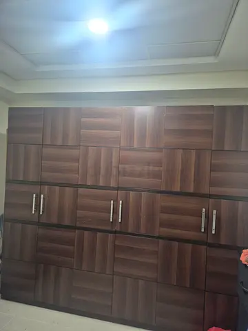 6 door cupboard