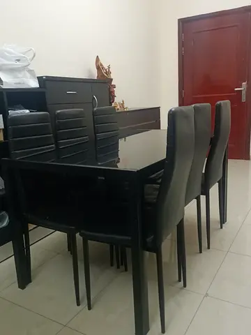 Dining table with 6 chairs black