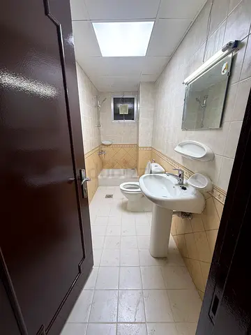 Master room available in Al Majaz 2