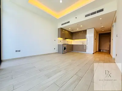 إطلالة على الشارع الرئيسي | واسع | خيارات متعددة