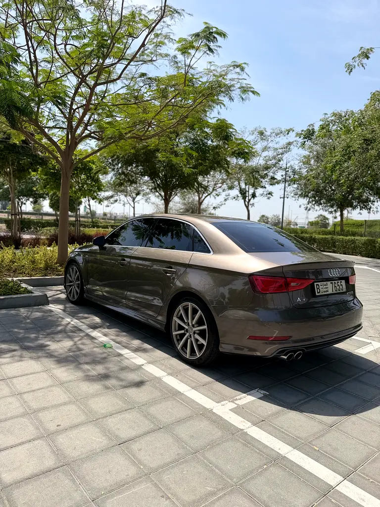 Audi A3 2016 — photo 1 of 16