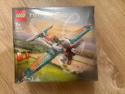 BARGAIN BRAND NEW LEGO 42117 TECHNIC RACE PLANE