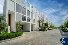 Front Row | Corner Unit | Premium Location