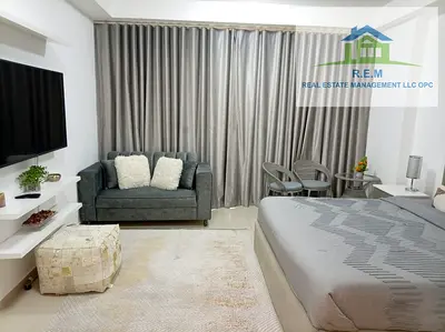 Fully Furnished Studio Pacific Beach Access