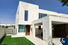 Park facing | Landscaped Garden | Cyrus Style