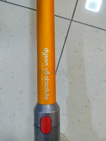Dyson V8 Absolute Wireless Vacuum Cleaner– Negotiatable| Battery Needs Replacement
