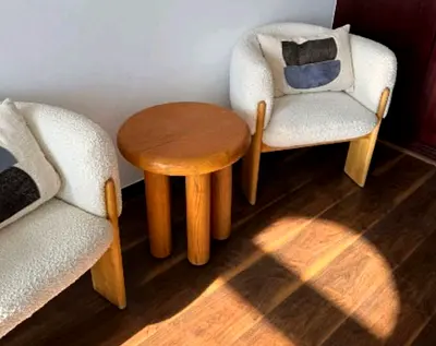 High quality 2 chairs with coffee table