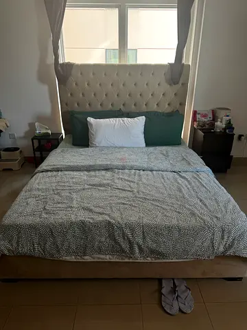 Queen size bed