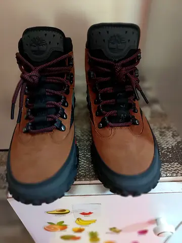 Brown Timberland Hiking Boots - Mens Size (Good Condition)