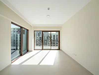Brand New | Spacious | Pool View