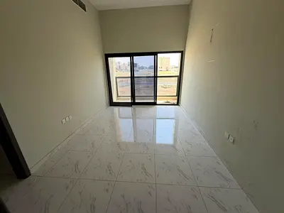 غرفه وصاله مساحه كبيره تاني ساكن في الجرف 3