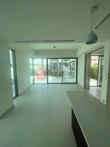 VACANT | FULLY UPGRADED | NEGOTIABLE | B2B