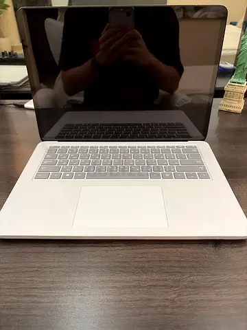 Windows studio 2023 silver( software all functional and like new)( condition slightly worn)