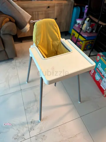 Simple detachable baby high chair with yellow soft cushion