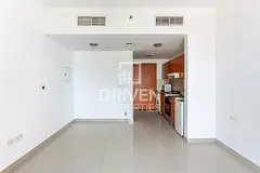 Studio Apt | Ready to Move in | Mid Floor