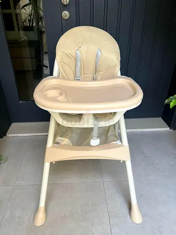 Beige Baby High Chair with Removable Tray adjustable height— Good Condition