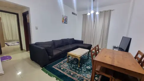 مفروشة بالكامل تكييف مركزي موقع مميز قريب من الخدمات غرفة وصالة في الخان