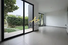 Single Row | End Unit | Close to Amenities