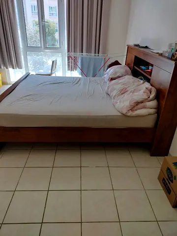 Flash Sale . King Size Bed with Good Quality Mattress
