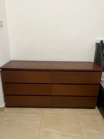 Solid Wood 6-Drawer Dresser / Chest in Dark Brown - Good Condition