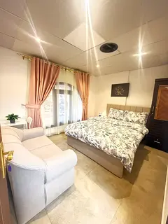 Fully Furnished  Room for executive single and couple Daily