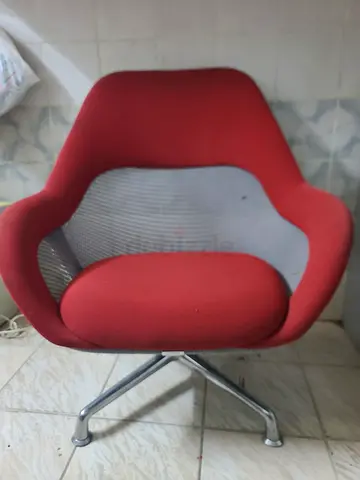 Used Red Fabric Swivel Office Chair with Mesh Back