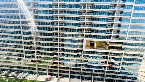 SPACIOUS ONE BEDROOM APARTMENT FOR RENT IN SKYCOURTS TOWER F, WADI AL SAFA 5 – PRIME LOCATION WITH EXCELLENT LAYOUT