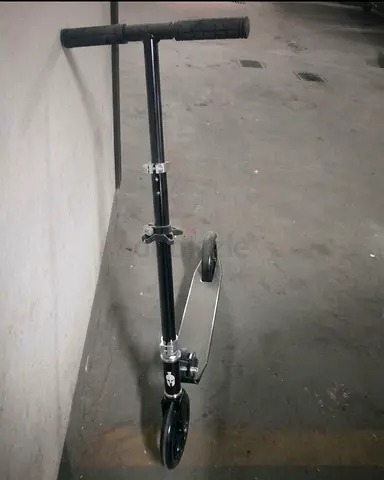 Foldable Kick Scooter with Large Wheels – Excellent Condition