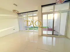 EXPANSIVE 3BR l MIDDLE UNIT l SINGLE ROW l UN-FURNISHED l
